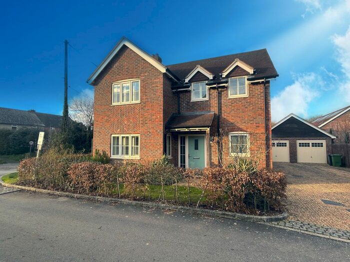 4 Bedroom Detached House To Rent In Stone Corner, Ropley, Alresford, SO24