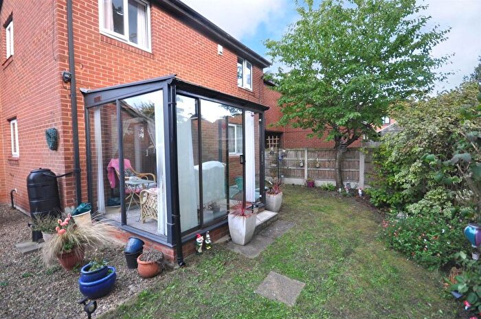 2 Bedroom Terraced House For Sale In Widford Green, Dunscroft, Doncaster, DN7