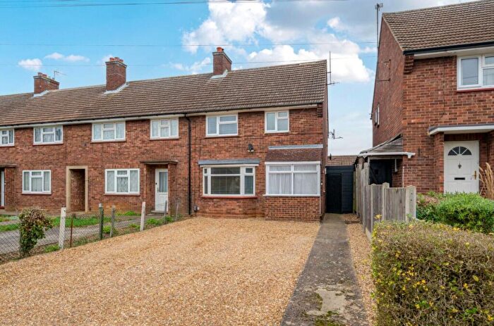 3 Bedroom End Of Terrace House For Sale In Kendall Road, Bedford, MK42