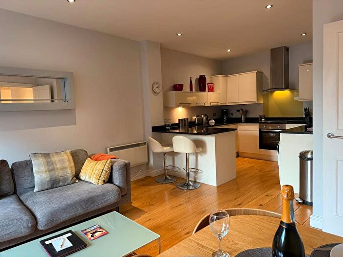 2 Bedroom Flat To Rent In Windsor, SL4