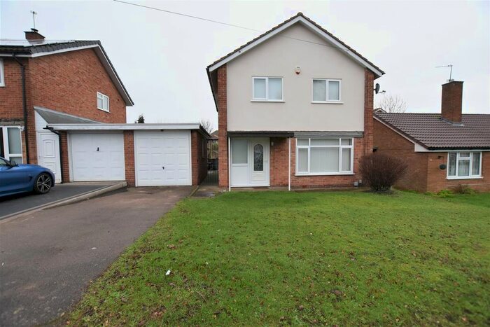 3 Bedroom Property To Rent In Mayswood Road, Solihull B92