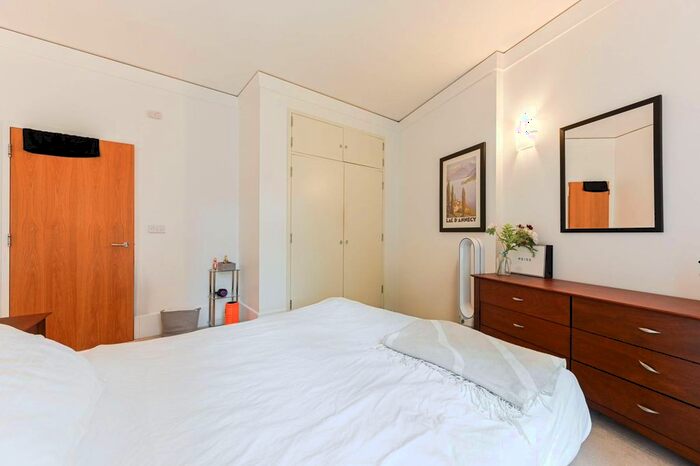 1 Bedroom Flat To Rent In Victoria Street, Pimlico, London, SW1H