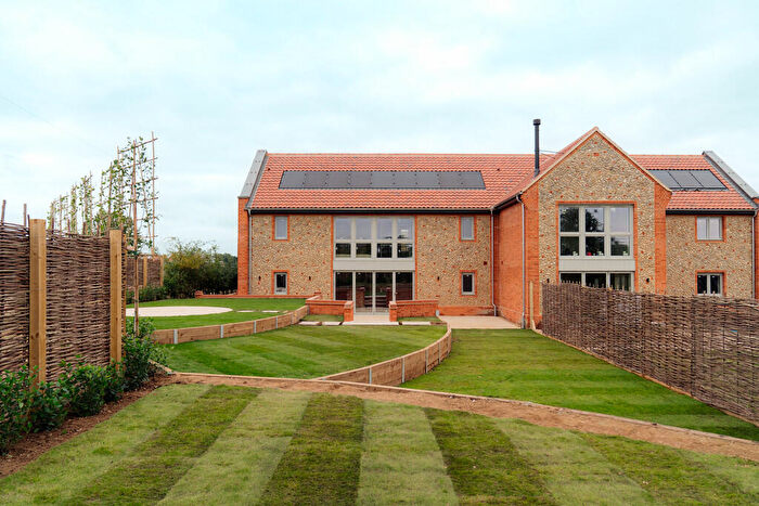 4 Bedroom Barn Conversion For Sale In The Street, Baconsthorpe, Norfolk, NR25