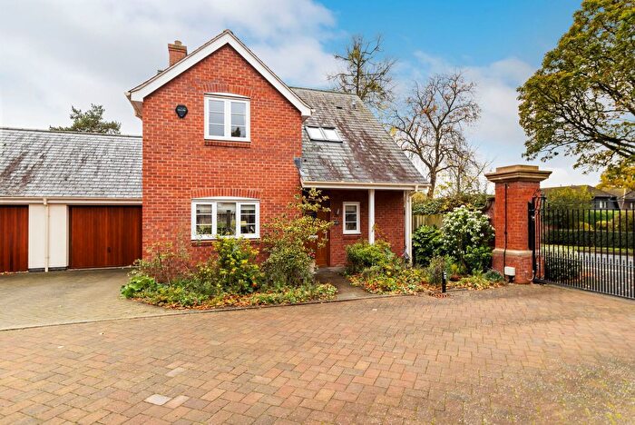 2 Bedroom Link Detached House For Sale In Lime Tree Gardens, Walwyn Road, Colwall, Malvern, WR13