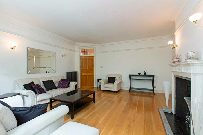 2 Bedroom Apartment To Rent In Hanover House, St Johns Wood High Street, St Johns Wood, London, NW8