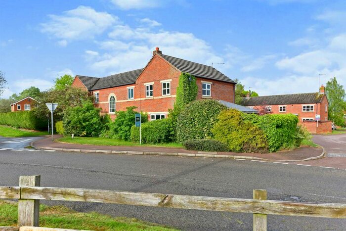 3 Bedroom End Of Terrace House For Sale In Walkers Acre, Walgrave, Northampton, NN6