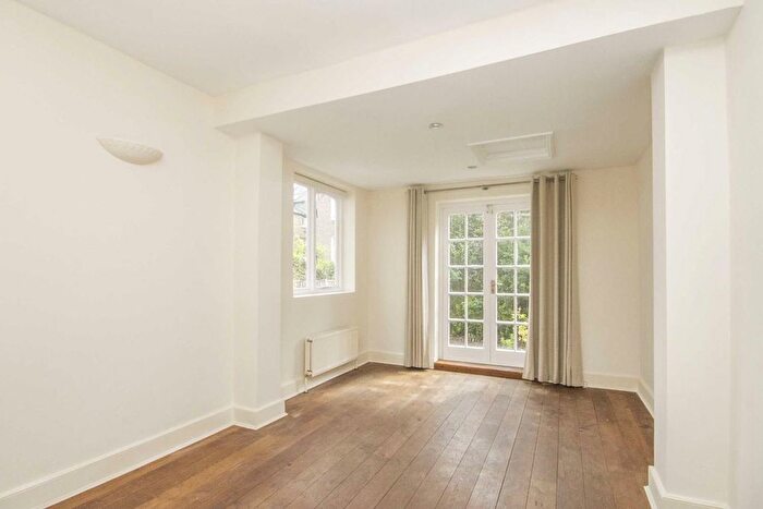 2 Bedroom Flat To Rent In Eckstein Road, Battersea, SW11