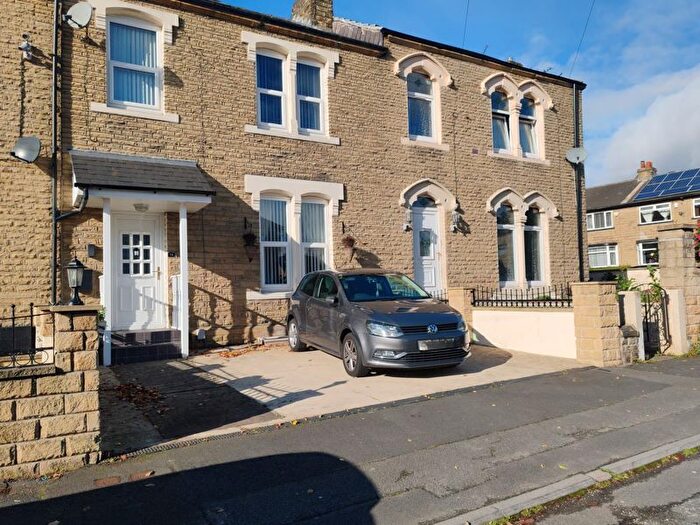 4 Bedroom Terraced House For Sale In Wasp Nest Road, Huddersfield, HD1