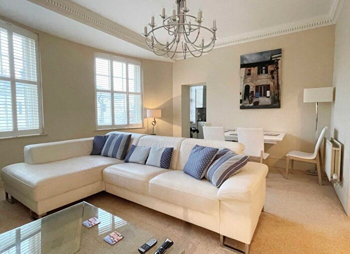 3 Bedroom Apartment To Rent In Windlesham Road Brighton, BN1