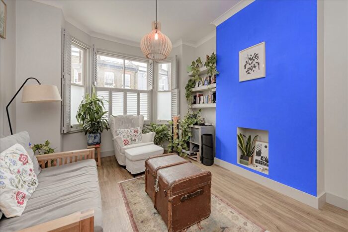 1 Bedroom Flat To Rent In Becklow Road, London, W12