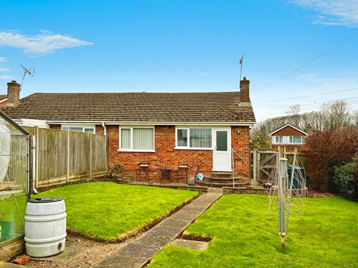 2 Bedroom Semi-detached Bungalow For Sale In Foxglove Road, Willesborough, TN24