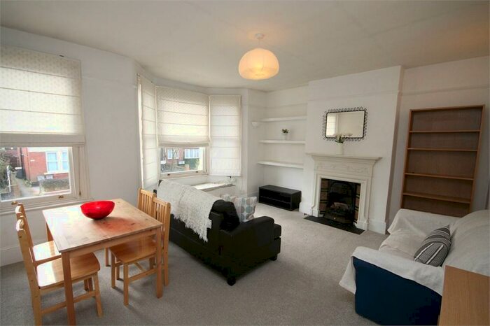 2 Bedroom Flat To Rent In Harlesden Road, Willesden, London, NW10