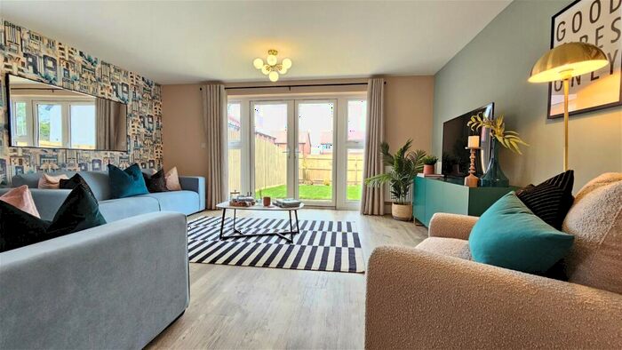 3 Bedroom Semi-Detached House For Sale In Woodlark Place, Greenham Road, Newbury, RG14