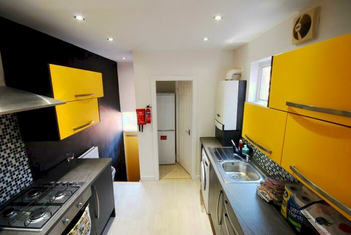 5 Bedroom Maisonette To Rent In Fairfield Road, Jesmond, NE2