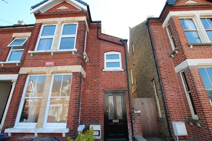 3 Bedroom Flat To Rent In Downs Park, Herne Bay, CT6