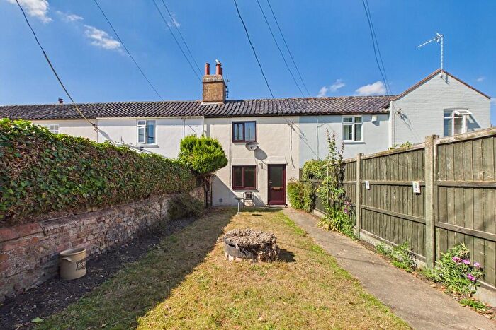 2 Bedroom Cottage For Sale In Quaves Lane, Bungay, NR35