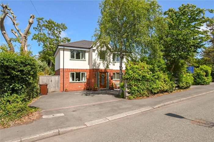 3 Bedroom Detached House For Sale In Thurstaston Road, Irby, Wirral, CH61