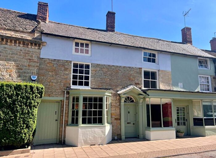 4 Bedroom Terraced House For Sale In Sheep Street, Shipston-On-Stour, CV36