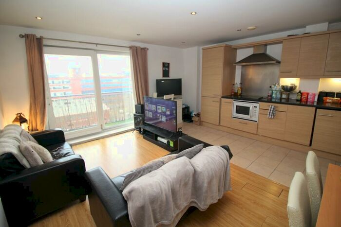 2 Bedroom Apartment To Rent In X Q Building, Taylorson Street South, Salford, Lancashire, M5