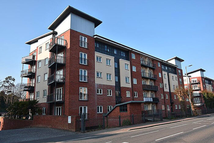 2 Bedroom Apartment For Sale In New North Road, Exeter, EX4