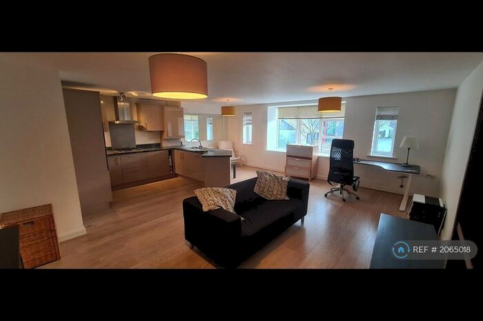 2 Bedroom Flat To Rent In Tudor Street, Exeter, EX4