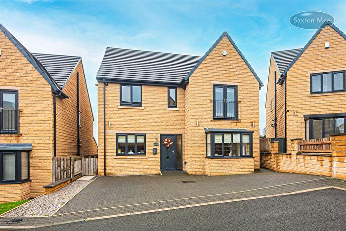 4 Bedroom Detached House For Sale In The Stables, Hoyland, Barnsley, S74