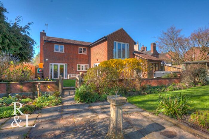 4 Bedroom Detached House For Sale In Brook Street, Hartshorne, Swadlincote, DE11