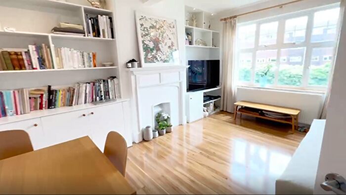 2 Bedroom Flat To Rent In Portsmouth Road, Surbiton, KT6