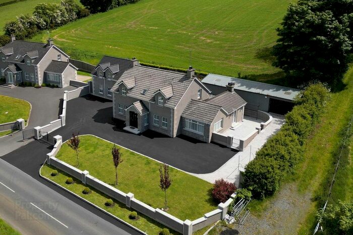 1 Bedroom Detached House For Sale In Kingsmill Road, Newry, BT35