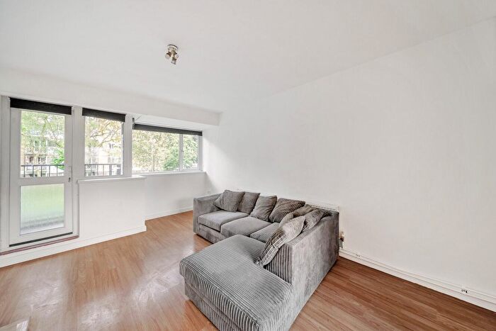 2 Bedroom Flat For Sale In Cortis Road, Putney, London, SW15