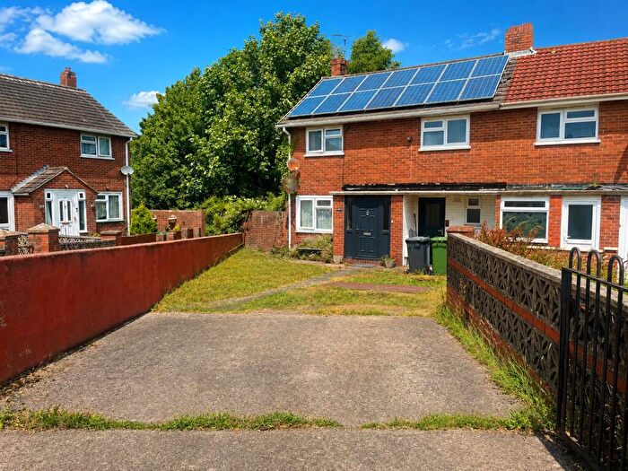 3 Bedroom End Of Terrace House For Sale In Thornpark Rise, Whipton, Exeter, EX1