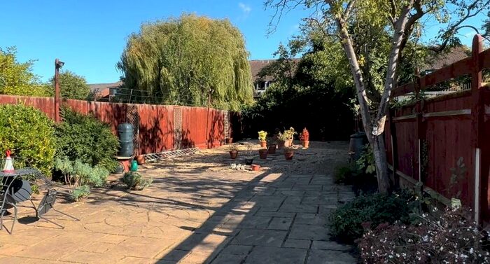 1 Bedroom Maisonette To Rent In Birchanger Road, London, SE25