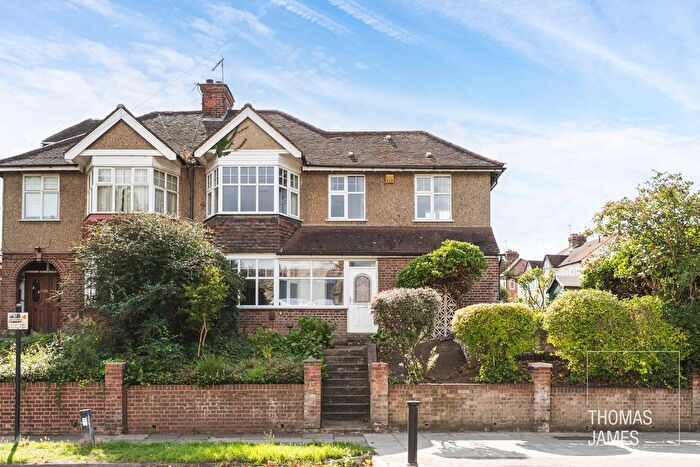 3 Bedroom Semi-detached House For Sale In Clay Hill, Enfield, EN2