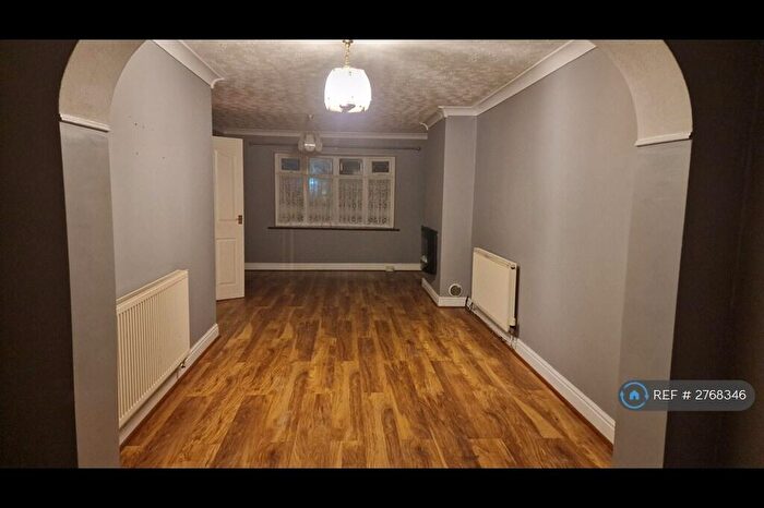 3 Bedroom Terraced House To Rent In School Lane, Buckland End, Birmingham, B34