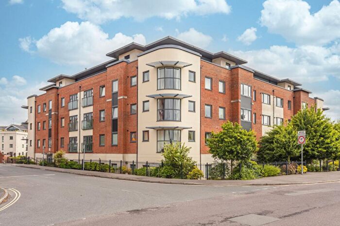 1 Bedroom Flat For Sale In Fosters Place, Kiln House, RH19