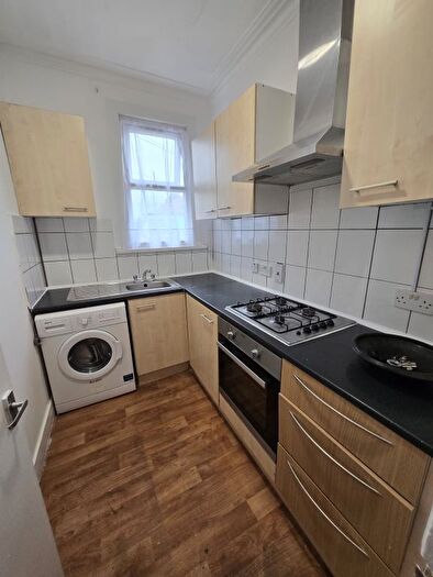 2 Bedroom Flat To Rent In Wellesley Road, Ilford, IG1