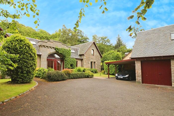 5 Bedroom Property For Sale In Clermiston Road, Edinburgh, EH12