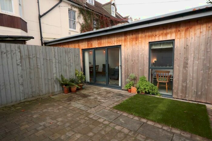 1 Bedroom Flat To Rent In Sommerville Road, Bristol, BS7