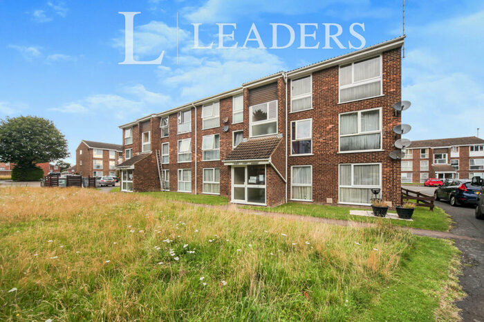 2 Bedroom Flat To Rent In Dukes Court, The Mall -, LU5