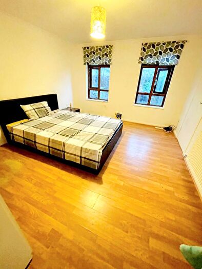 5 Bedroom Terraced House To Rent In Bond Street, London, E15