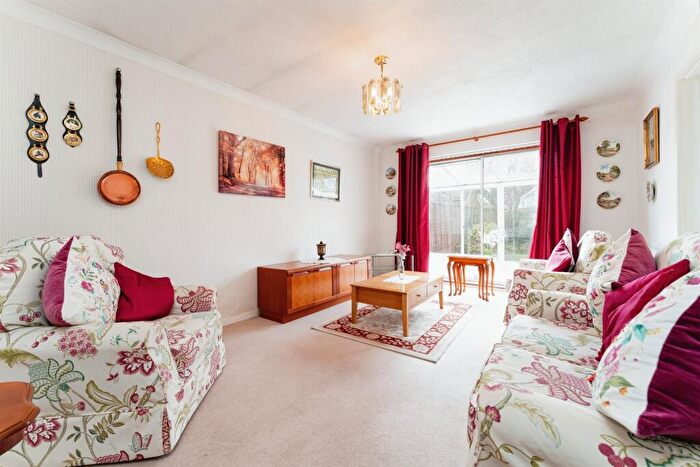 2 Bedroom Semi-Detached Bungalow For Sale In Whitemill Road, Chatteris, PE16