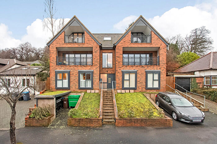 3 Bedroom Apartment For Sale In Northwood Avenue, Purley, CR8