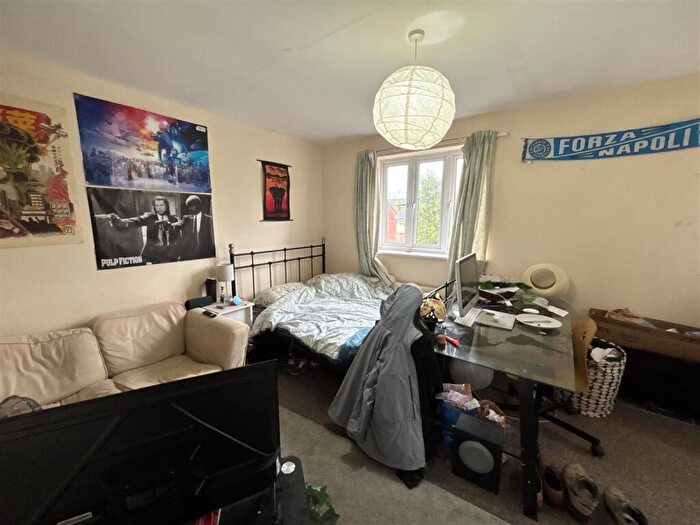 4 Bedroom House To Rent In Cropthorne Road South, Bristol, BS7
