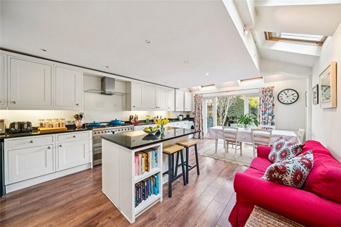 4 Bedroom End Terrace House For Sale In Vanderbilt Road, SW18