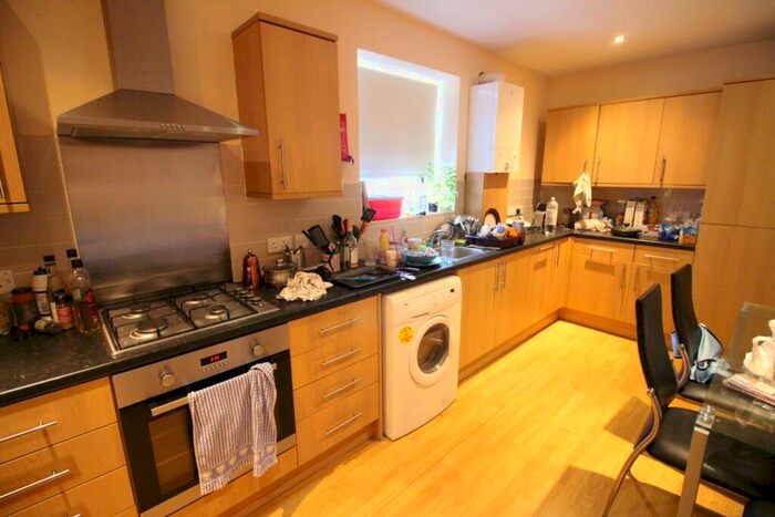 7 Bedroom Terraced House To Rent In Richmond Road, Cathays, CF24