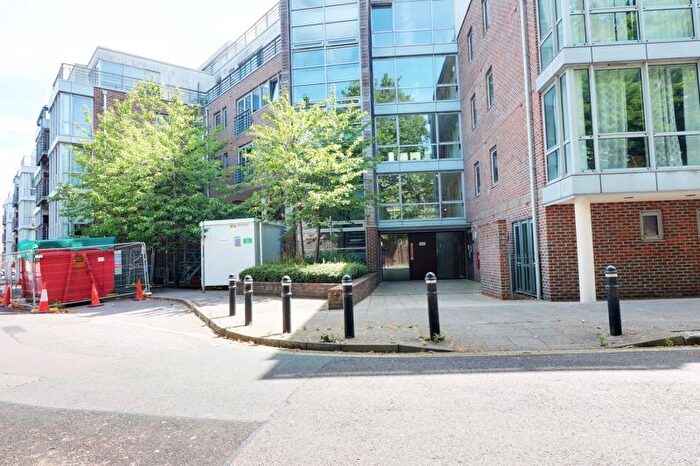 1 Bedroom Flat To Rent In Bonfire Corner, Portsmouth, PO1