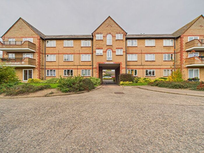 2 Bedroom Flat To Rent In Farnsworth Court, Fleet Way, Peterborough, PE2