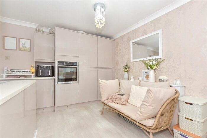 3 Bedroom Terraced House For Sale In Foxglove Green, Willesborough, Ashford, Kent, TN24