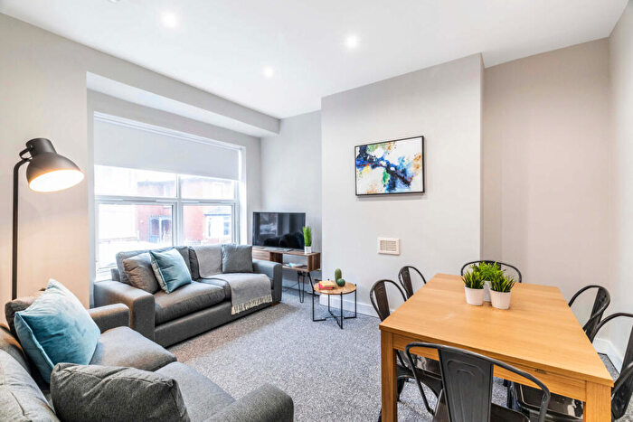 7 Bedroom House To Rent In Hartley Avenue, Leeds, LS6