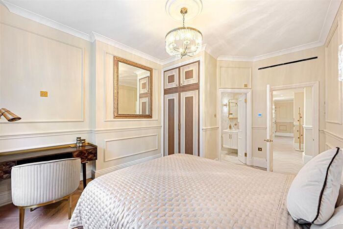 2 Bedroom Flat For Sale In Hans Road, Knightsbridge, SW3